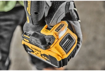 Шуруповерт DeWalt DCD805P2T-QW аккум. патрон:быстрозажимной (кейс в комплекте) - купить недорого с доставкой в интернет-магазине