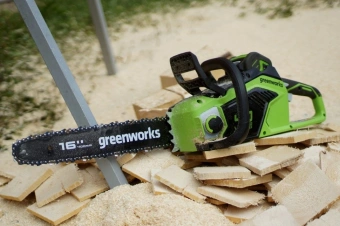 Цепная пила Greenworks GD40CS18 аккум. 1800Вт 2.4л.с. дл.шины:16" (40cm) 1аккум. 8Ач ЗУ (2005807UH) - купить недорого с доставкой в интернет-магазине