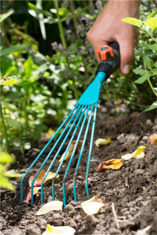 Грабли садовые Gardena 08917-20.000.00 малый - купить недорого с доставкой в интернет-магазине