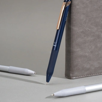 Ручка шариков. автоматическая Deli EQ88-BL d=0.7мм син. черн. карт.уп. игловидный пиш. наконечник резин. манжета чернила пониженной вязкости - купить недорого с доставкой в интернет-магазине