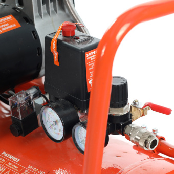 Компрессор поршневой Patriot WO 80-360 безмасляный 80л 2200Вт оранжевый - купить недорого с доставкой в интернет-магазине