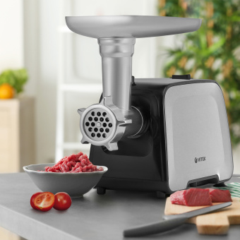 Мясорубка Vitek VT-3646 2000Вт стальной/черный - купить недорого с доставкой в интернет-магазине