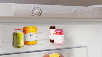 Холодильник Hotpoint HT 4200 AB 2-хкамерн. мраморный - купить недорого с доставкой в интернет-магазине