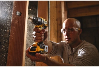 Дрель-шуруповерт DeWalt DCD791D2-QW 460Вт аккум. патрон:быстрозажимной (кейс в комплекте) - купить недорого с доставкой в интернет-магазине
