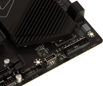 Материнская плата Gigabyte B550 AORUS ELITE AX V2 Soc-AM4 AMD B550 4xDDR4 ATX AC`97 8ch(7.1) 2.5Gg RAID+HDMI+DP - купить недорого с доставкой в интернет-магазине