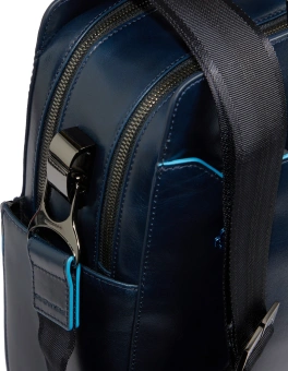 Деловая сумка Piquadro Blue Square CA6590B2/BLU2 с отделением для ноутбука 15.6" темно-синяя натур.кожа - купить недорого с доставкой в интернет-магазине