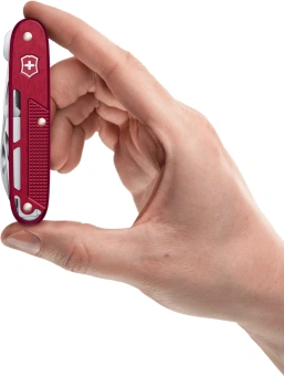 Нож перочинный Victorinox Synergy X Alox (0.8226.20) 93мм 10функц. красный карт.коробка - купить недорого с доставкой в интернет-магазине