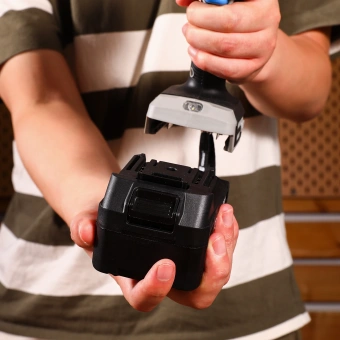 Батарея аккумуляторная Deko UNV4.0 STD 20В 4Ач Li-Ion (063-4494) - купить недорого с доставкой в интернет-магазине