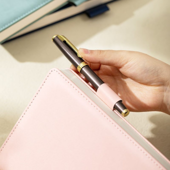 Блокнот Deli LINFINI EN158L A5 210х143мм искусст. кожа 144л линейка твердая обложка ассорти ассорти:син/роз/зел - купить недорого с доставкой в интернет-магазине