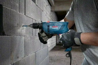 Дрель-шуруповерт Bosch GSB 600 600Вт патрон:ключев. (06011A0320) - купить недорого с доставкой в интернет-магазине
