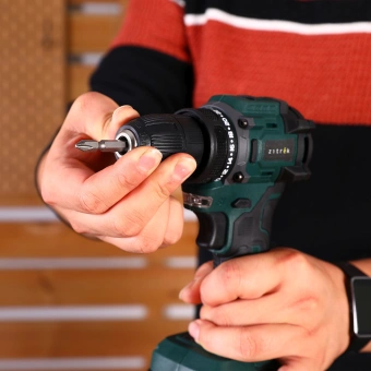 Дрель-шуруповерт Zitrek Greenpower 20 Pro аккум. патрон:быстрозажимной (085-1313) - купить недорого с доставкой в интернет-магазине