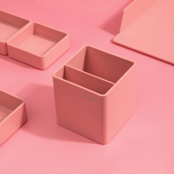 Подставка Deli ENS011PINK Nusign 2отд. для пишущих принадлежностей 84х84х86мм розовый пластик - цена, купить или заказать с доставкой в интернет-магазине Подставка Deli ENS011PINK Nusign 2отд. для пишущих принадлежностей 84х84х86мм розовый пластик - купить недорого с доставкой в интернет-магазине