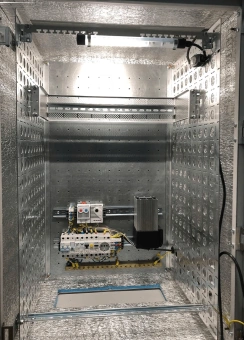Шкаф коммутационный ЦМО (ШТВ-НН-12.6.5-4ААА-Т1) настенный 12U 620x530мм пер.дв.металл несъемн.бок.пан. 150кг серый 58кг 120град. 600мм уличный всепогодный с вентилятором с нагревателем укомплектованный - купить недорого с доставкой в интернет-магазине