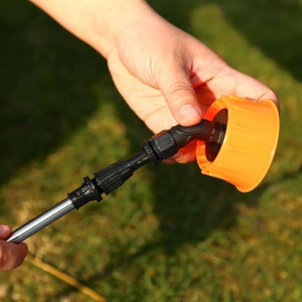 Опрыскиватель Deko DKSP10 аккум. наплеч. 16л желтый (065-0942) - купить недорого с доставкой в интернет-магазине