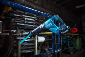 Сабельная пила Makita JR001GZ аккум. 3000ход/мин - купить недорого с доставкой в интернет-магазине