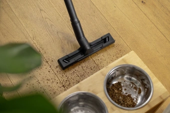 Пылесос моющий Karcher SE 4 Plus 1400Вт белый/черный - купить недорого с доставкой в интернет-магазине