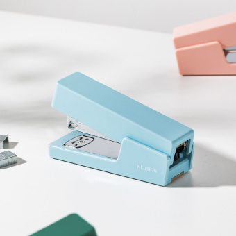 Степлер Deli NS084-BL Nusign 24/6 26/6 (20листов) синий 100скоб коробка - купить недорого с доставкой в интернет-магазине