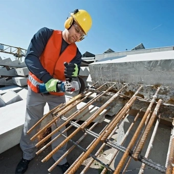 Углошлифовальная машина Bosch GWS 18V-10 9000об/мин рез.шпин.:M14 d=125мм жестк.кейс (06019J4004) - купить недорого с доставкой в интернет-магазине