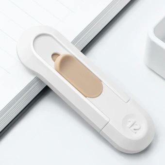 Нож канцелярский Deli NS065White шир.лез.12мм выдвижное лезвие пластик белый блистер - купить недорого с доставкой в интернет-магазине