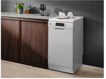 Посудомоечная машина Electrolux ESS42220SW белый (узкая) - купить недорого с доставкой в интернет-магазине