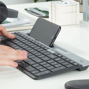 Клавиатура Logitech K580 черный/серебристый USB беспроводная BT/Radio slim Multimedia (920-009208) - купить недорого с доставкой в интернет-магазине