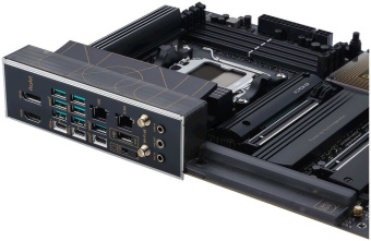 Материнская плата Asus PROART X670E-CREATOR WIFI SocketAM5 AMD X670 4xDDR5 ATX AC`97 8ch(7.1) 1 x 10Gigabit + 1 x 2.5Gigabit RAID+HDMI+DP - купить недорого с доставкой в интернет-магазине