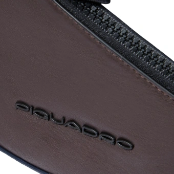 Рюкзак слинг Piquadro Harper CA6784AP/BLUTM синий/коричневый натур.кожа - купить недорого с доставкой в интернет-магазине