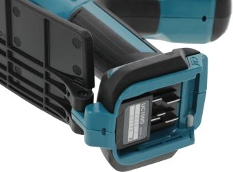 Цепная пила Makita UC100DZ аккум. 210Вт дл.шины:4"(10cm) - купить недорого с доставкой в интернет-магазине