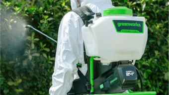 Опрыскиватель Greenworks G24BPSII аккум. ранц. 15л белый/зеленый (5300307) - купить недорого с доставкой в интернет-магазине