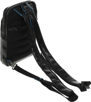Рюкзак слинг мужской Piquadro Blue Square CA6589B2/N черный натур.кожа - купить недорого с доставкой в интернет-магазине