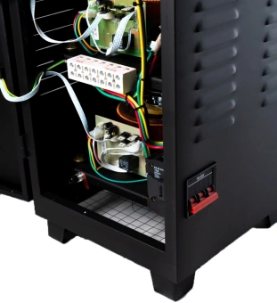 Стабилизатор напряжения Ресанта АСН-6000/3-ЭМ трехфазный черный (63/4/3) - купить недорого с доставкой в интернет-магазине