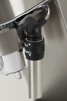 Кофеварка рожковая Delonghi EC685.M 1350Вт серебристый/черный - купить недорого с доставкой в интернет-магазине