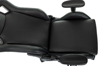 Кресло игровое Knight Outrid Smile черный экокожа с подголов. крестов. пластик - купить недорого с доставкой в интернет-магазине