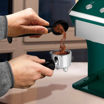 Кофеварка рожковая Kitfort КТ-7283 1050Вт зеленый - купить недорого с доставкой в интернет-магазине