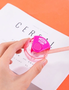 Точилка для карандашей ручная Deli E0554 1 отверстие пластик ассорти европодвес - купить недорого с доставкой в интернет-магазине