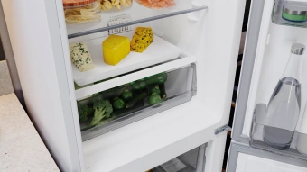 Холодильник Hotpoint HT 5200 W 2-хкамерн. белый/серебристый - купить недорого с доставкой в интернет-магазине