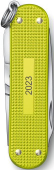 Нож перочинный Victorinox Classic SD Alox (0.6221.L23) 58мм 5функц. желтый подар.коробка - купить недорого с доставкой в интернет-магазине