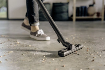 Строительный пылесос Karcher WD 4 S V-20/5/22 1000Вт (уборка: сухая/сбор воды) желтый - купить недорого с доставкой в интернет-магазине