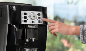 Кофемашина Delonghi Magnifica S ECAM22.110.B 1450Вт черный - купить недорого с доставкой в интернет-магазине