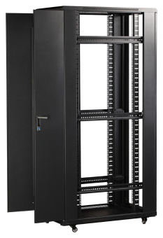 Шкаф коммутационный Lanmaster Business (TWT-CBB-22U-6X10-P1) напольный 22U 600x1000мм пер.дв.перфор. 2 бок.пан. задн.дв.перфор.2-хст. 800кг черный 926мм 65.3кг 1166мм IP20 сталь - купить недорого с доставкой в интернет-магазине
