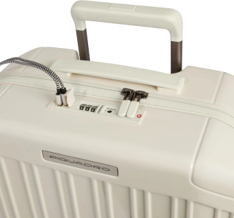 Чемодан Piquadro PQ-L (BV4425PQL/BI) 40x20x55см 31л. 2.03кг. поликарбонат белый - купить недорого с доставкой в интернет-магазине