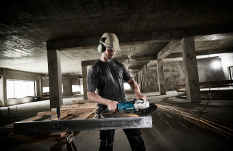 Углошлифовальная машина Makita GA9020SFK 2200Вт 6600об/мин рез.шпин.:M14 d=230мм жестк.кейс - купить недорого с доставкой в интернет-магазине