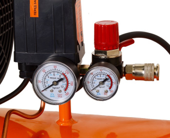 Компрессор поршневой Вихрь КМП-400/100 масляный 400л/мин 100л 2500Вт оранжевый - купить недорого с доставкой в интернет-магазине