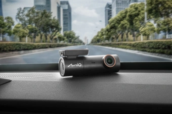 Видеорегистратор Mio MiVue J35 черный 4Mpix 2560x1440 1440p 150гр. GPS SSC3337DE - купить недорого с доставкой в интернет-магазине