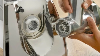 Мясорубка Bosch MFW67440 2000Вт черный/серебристый - купить недорого с доставкой в интернет-магазине