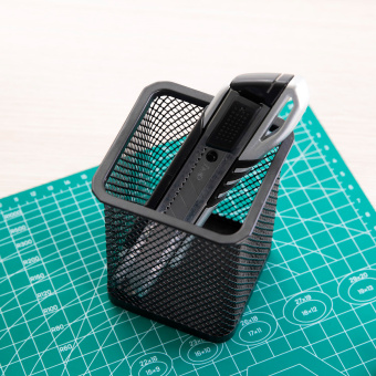 Нож канцелярский Deli E2057 шир.лез.18мм сталь серый/черный блистер - цена, купить или заказать с доставкой в интернет-магазине Нож канцелярский Deli E2057 шир.лез.18мм сталь серый/черный блистер - купить недорого с доставкой в интернет-магазине