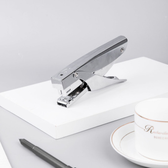 Плиер Deli E0346S 24/6 26/6 (25листов) серебристый металл - купить недорого с доставкой в интернет-магазине