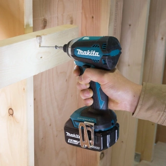 Шуруповерт Makita DTD153ZJ аккум. патрон:шестигр.1/4" - купить недорого с доставкой в интернет-магазине