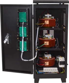 Стабилизатор напряжения Ресанта АСН-6000/3-ЭМ трехфазный черный (63/4/3) - купить недорого с доставкой в интернет-магазине