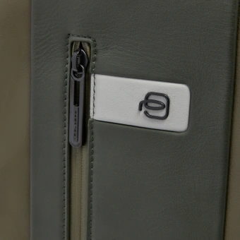 Рюкзак мужской Piquadro Urban CA6384UB00/VEGR хаки/серый натур.кожа - купить недорого с доставкой в интернет-магазине